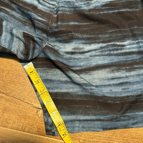 Lululemon Channel Cross Short *7" Updated
High Tide Multi - Picture 4 of 5